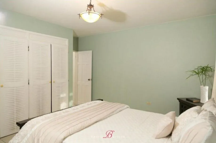 Serenity Villa Kingston